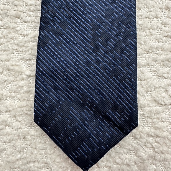 CALVIN KLEIN Dark Blue Skinny Necktie. NWOT - Picture 3 of 7